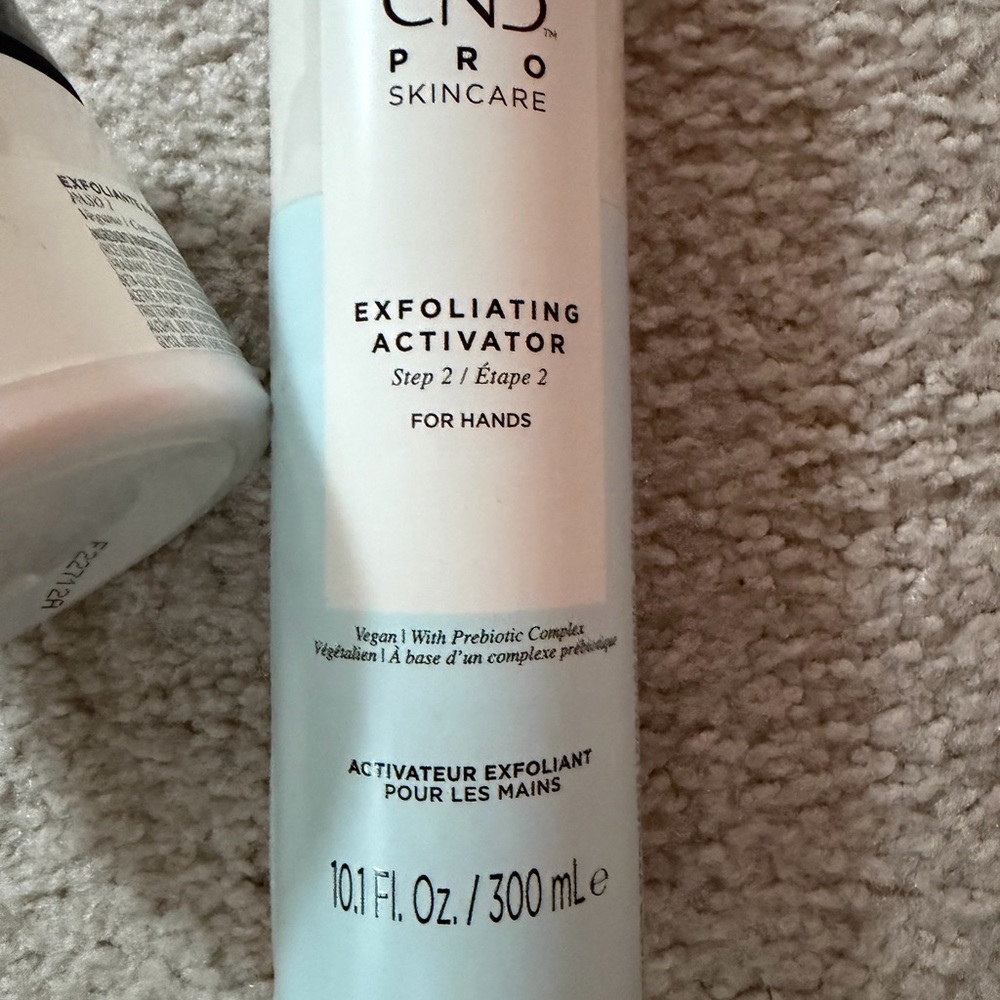 CND Pro Skincare Exfoliating Scrub & Activator for Hands new - Picture 2 of 3